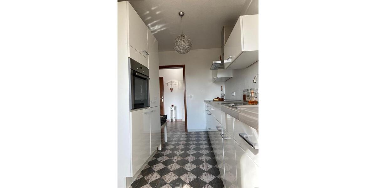 Dachgeschoßwohnung Philippsburg - 4 Zimmer, 101 m&sup2;, 345.000&euro; | Angebot:26907983