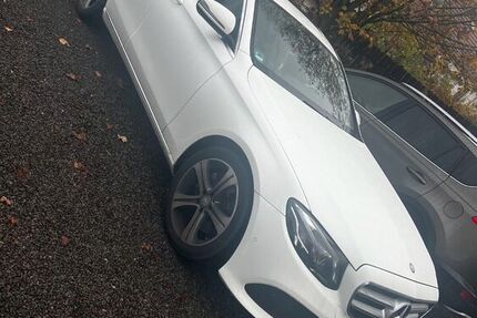 Mercedes E 200