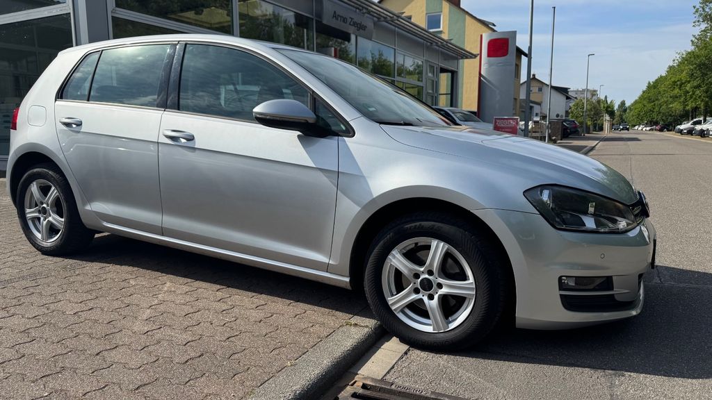 VW Golf 124.022 km 9.850 &euro; Hockenheim 68766