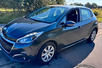 Peugeot 208 22.312 km 7.999 &euro; Ludwigshafen am Rhein 67059