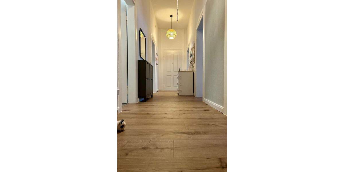 Sanierte 4-Zimmer-Wohnung mit 108 m² im 1. OG - zusätzliche EG-Wohnung im Haus verfügbar 4 zimmer