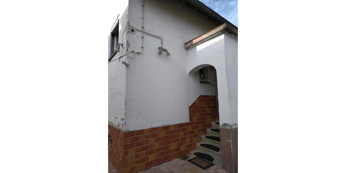 Einfamilienhaus Bensheim - 5 Zimmer, 110 m&sup2;, 250.000&euro; | Angebot:26044041