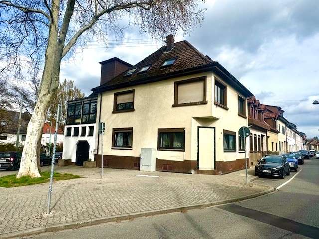 Einfamilienhaus Mannheim Hochstätt - 9 Zimmer, 235 m&sup2;, 635.000&euro; | Angebot:25937674