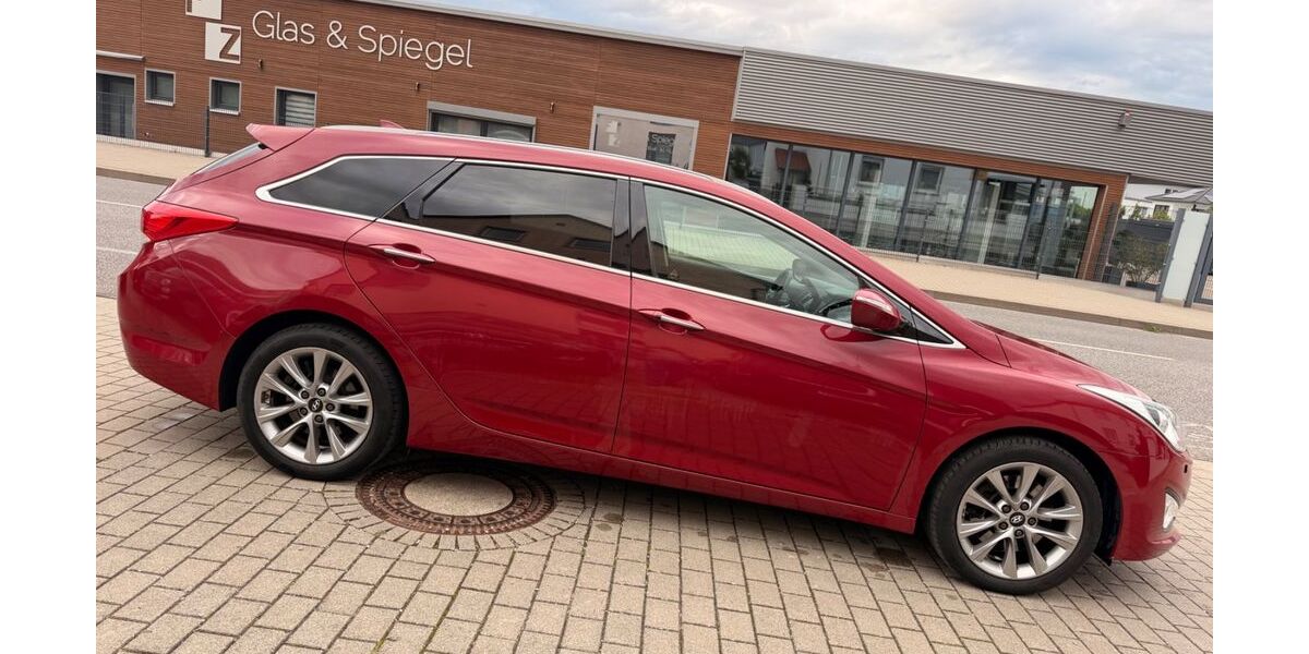 Hyundai i40 136.500 km 8.990 &euro; Worms 67551