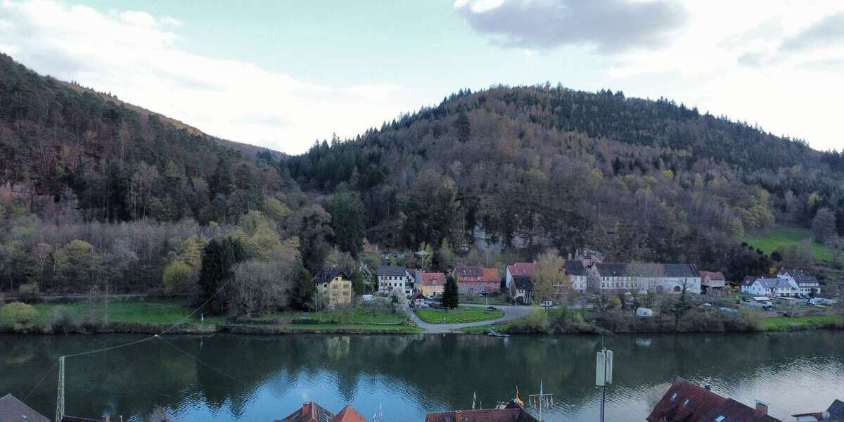 Ehemaliges Gasthaus mit 3 Einzelzimmer & 5 potentiellen Wohnungen inkl. Gaststätte und Parkplätze - Gewerbeobjekt Neckarsteinach | Angebot:26059114