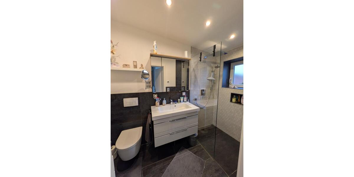 Erdgeschossw. mit moderner Ausstattung in historischem Ambiente 4 zimmer