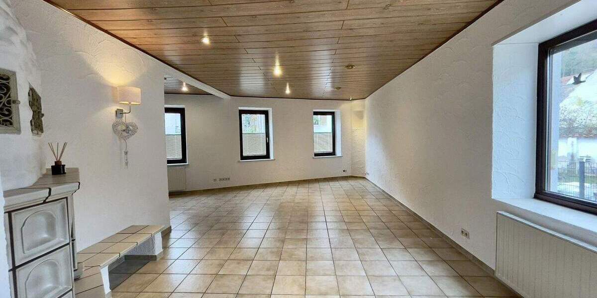 Doppelhaushälfte Bad Dürkheim - 5 Zimmer, 170 m&sup2;, 1.500&euro; | Angebot:25137364