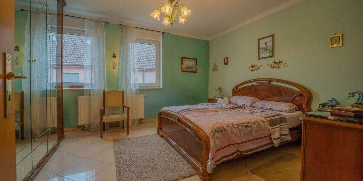 Einfamilienhaus Edingen-Neckarhausen Edingen - 7 Zimmer, 283 m&sup2;, 645.000&euro; | Angebot:25669391