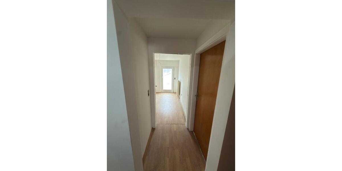Etagenwohnung Hockenheim - 4 Zimmer, 120 m&sup2;, 1.300&euro; | Angebot:26424809