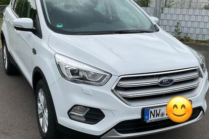 Ford Kuga 56.000 km 15.900 &euro; Neustadt an der Weinstraße 67433