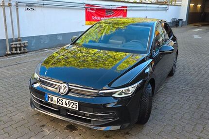 VW Golf 2.900 km 29.900 &euro; Mannheim 68165