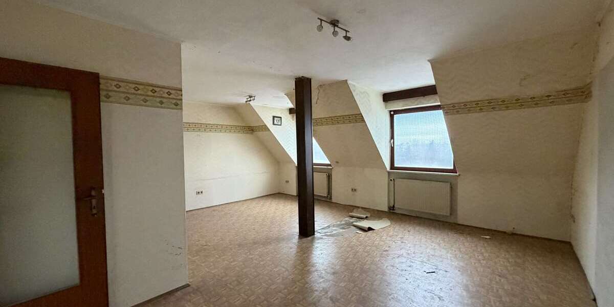 Etagenwohnung Mannheim-Rheinau Rheinau - 3 Zimmer, 94 m&sup2;, 185.000&euro; | Angebot:24525546
