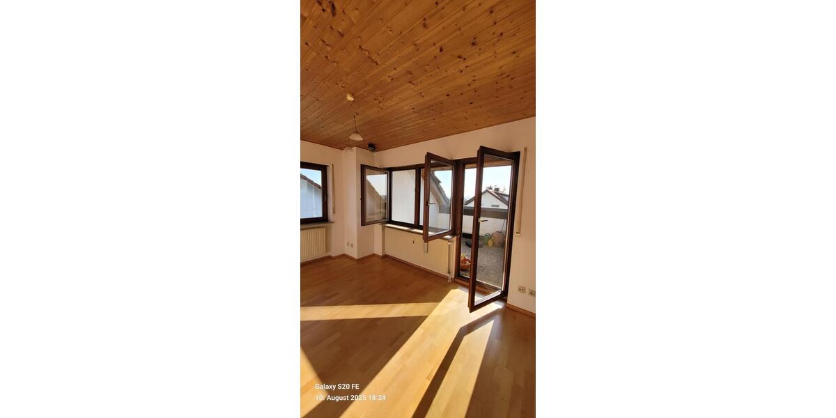 Dachgeschoßwohnung Weinheim - 3 Zimmer, 87 m&sup2;, 1.300&euro; | Angebot:26248947