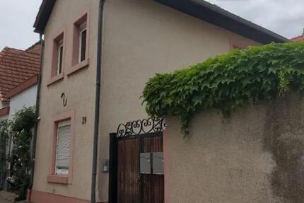 Einfamilienhaus mit EBK, mit EinliegerWohnung zur Untervermietung