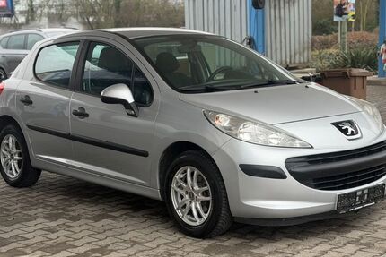 Peugeot 207 93.000 km 2.600 &euro; Ludwigshafen 67059