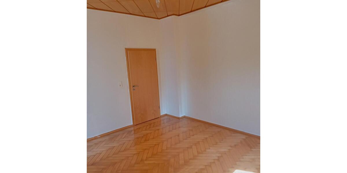 Etagenwohnung Haßloch - 3 Zimmer, 125 m&sup2;, 395.000&euro; | Angebot:26286072