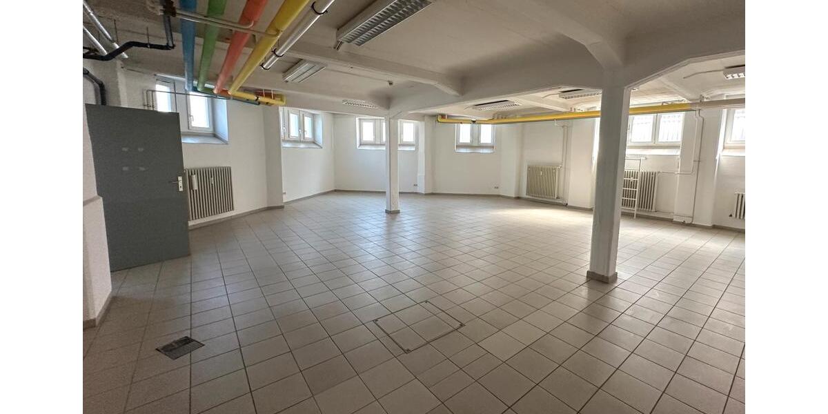 Souterrain Räume zu vergeben - Atelier, Bastelraum, Lager, Sport zimmer