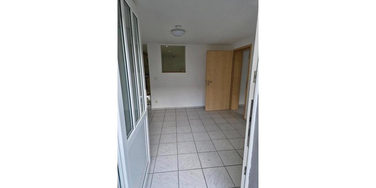 Etagenwohnung Ludwigshafen am Rhein Ludwigshafen-Oggersheim - 2 Zimmer, 50 m&sup2;, 600&euro; | Angebot:26238648
