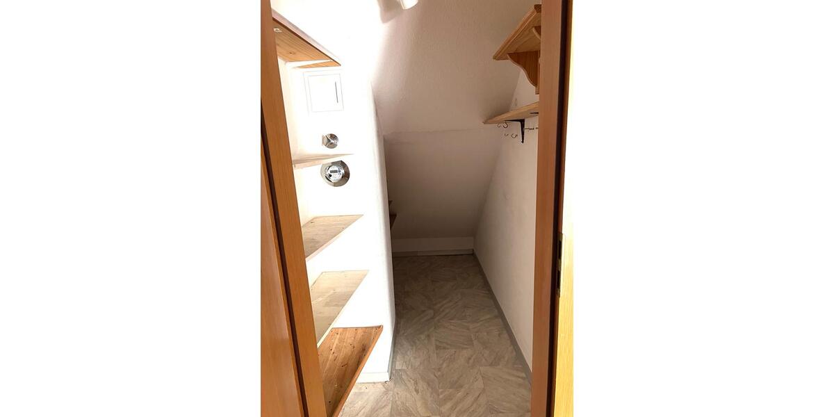 Dachgeschoßwohnung Lampertheim - 1 Zimmer, 67 m&sup2;, 195.000&euro; | Angebot:24447749