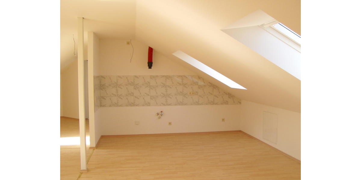 ObjNr:16134 - Traumwohnung in einem Dreifamilienhaus mit einem Tageslichtbad und Stellplatz 2.5 zimmer