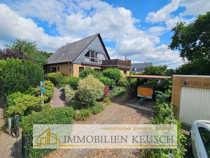 1-2Fam.-Haus in ruhiger Sackgasse mit TRAUMgarten, Teich, Grillterrasse, Doppelgarage & vieles mehr.