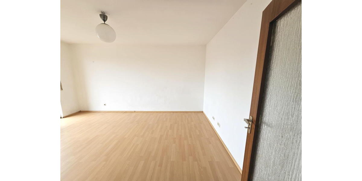 ObjNr:19686 - Leerstehende Eigentumswohnung als Kapitalanlage mit Loggia und TG-Stellplatz 2 zimmer