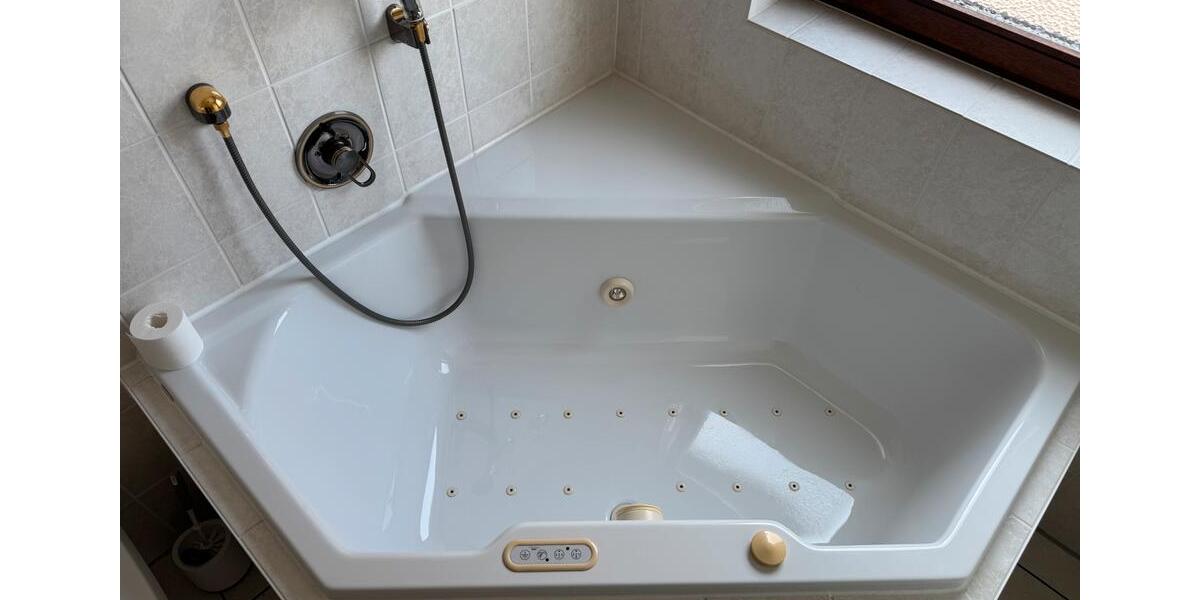 Charmante Dachgeschosswohnung in Hirschberg an der Bergstraße 3.5 zimmer