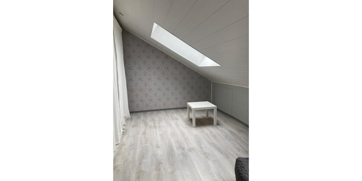 Dachgeschoßwohnung Heddesheim - 1 Zimmer, 27 m&sup2;, 550&euro; | Angebot:24688193