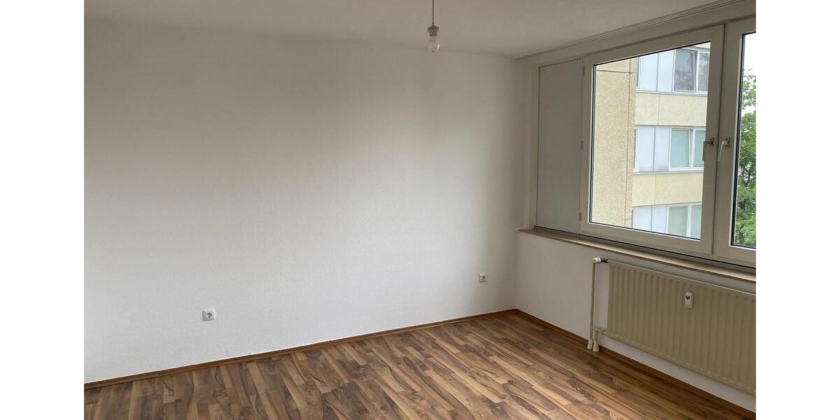 Etagenwohnung Ludwigshafen am Rhein Ludwigshafen-Hemshof - 4 Zimmer, 81 m&sup2;, 210.000&euro; | Angebot:26505425