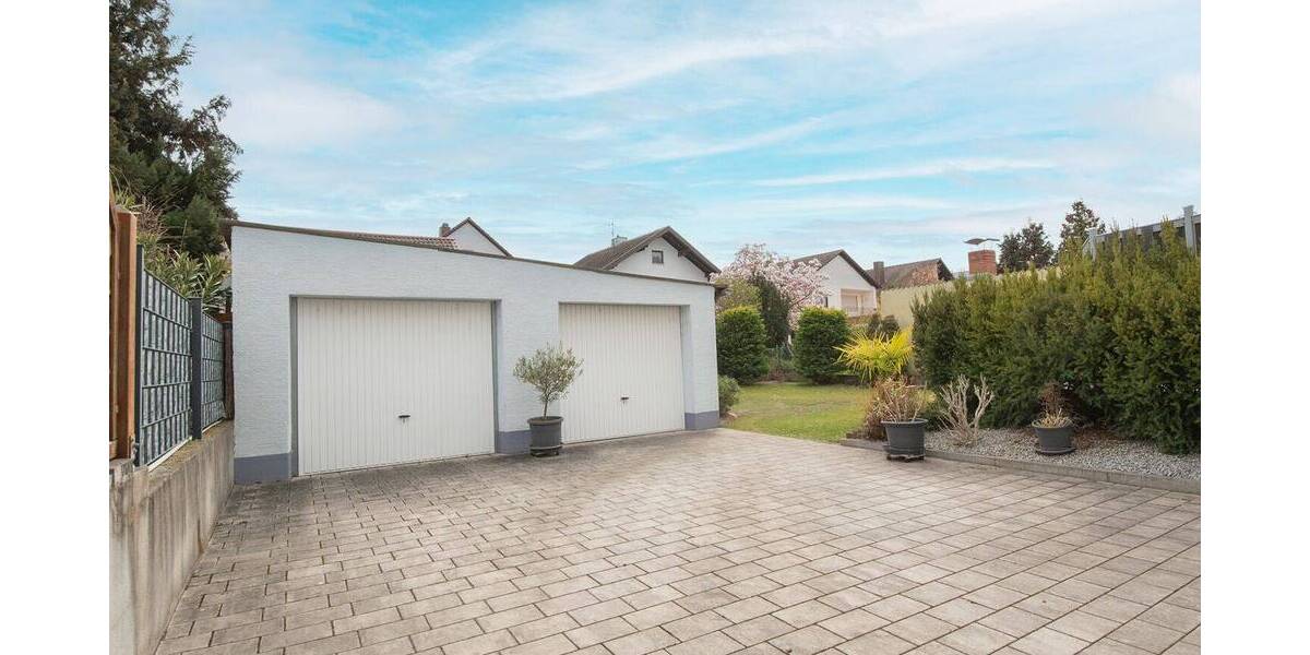 Etagenwohnung Waldsee - 4 Zimmer, 97 m&sup2;, 340.000&euro; | Angebot:26308927
