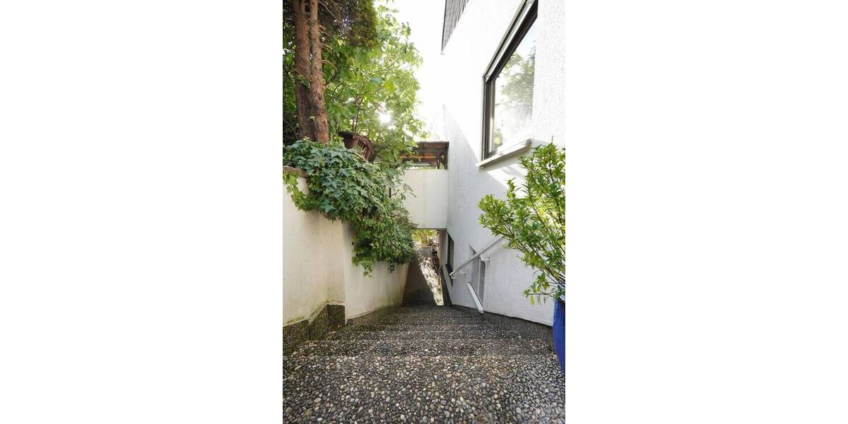 Doppelhaushälfte Leimen - 7 Zimmer, 207 m&sup2;, 699.000&euro; | Angebot:23537071