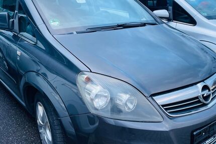 Opel Zafira 223.000 km 2.999 &euro; Ketsch 68775