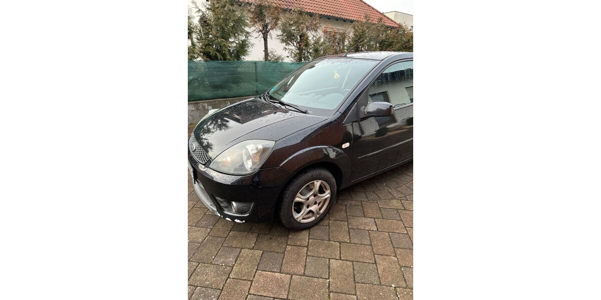Ford Fiesta 175.000 km 2.400 &euro; Hassloch 67454