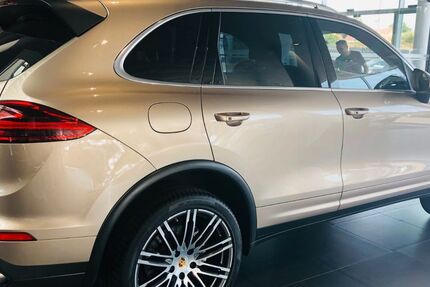 Porsche Cayenne 246.000 km 41.700 &euro; Brühl 68782