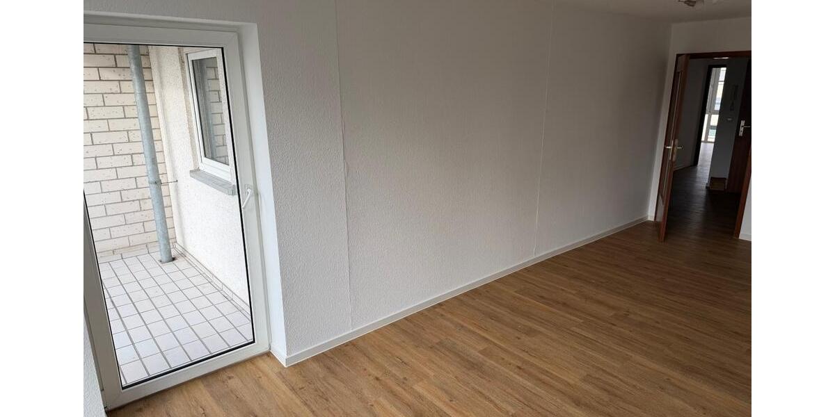 Renovierte 2 ZKB-Wohnung mit Süd-Balkon - WG tauglich 1 zimmer