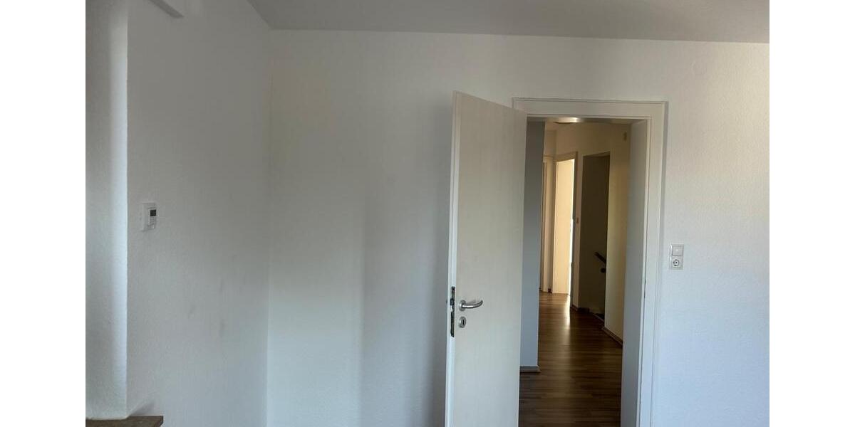 Einfamilienhaus Erpolzheim - 5 Zimmer, 140 m&sup2;, 1.350&euro; | Angebot:25341743
