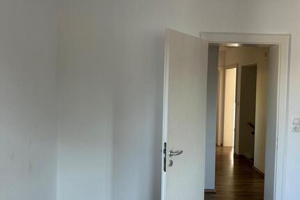 Haus Erpolzheim - 5 Zimmer, 140 m&sup2;, 1.350&euro; | Angebot:25341743
