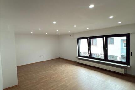 Wohnung Hockenheim - 4 Zimmer, 120 m&sup2;, 1.300&euro; | Angebot:26424809
