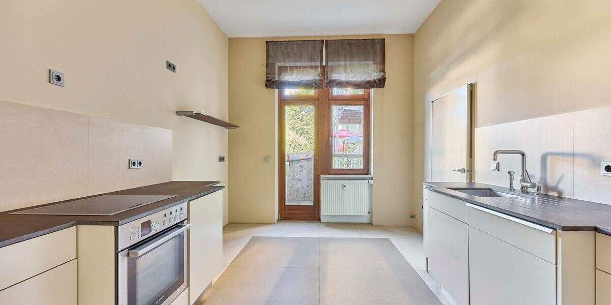 Stilvolle 4-Zimmeraltbauwohnung mit 2 Balkonen in der Belle Etage der Schwetzinger Vorstadt 4 zimmer