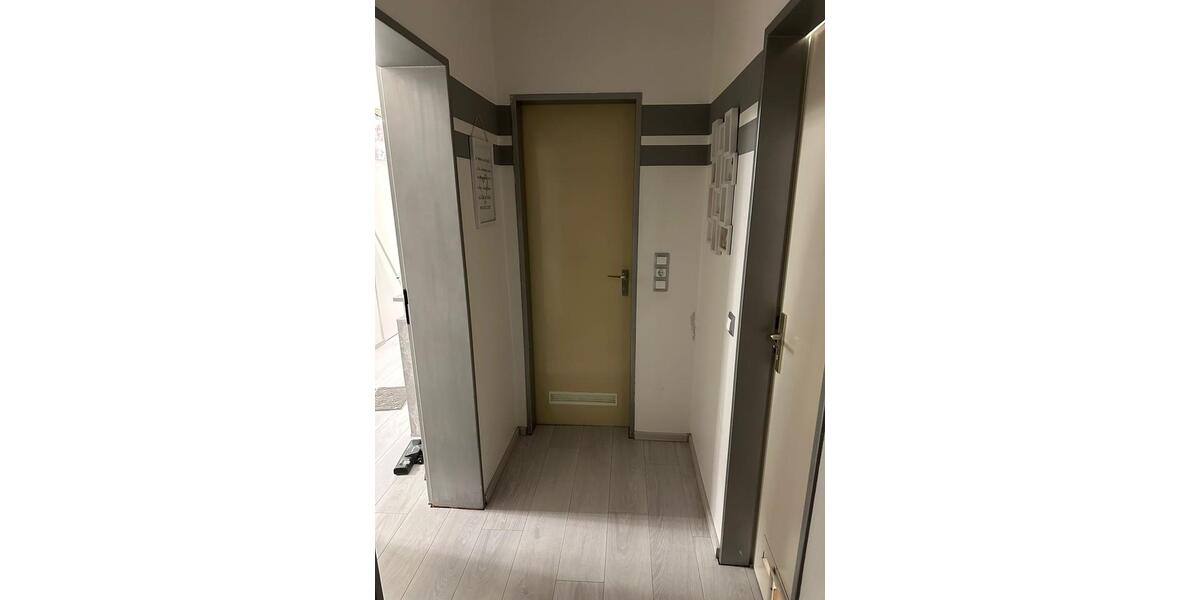 Etagenwohnung Ludwigshafen am Rhein Rheingönheim - 2.5 Zimmer, 65 m&sup2;, 180.000&euro; | Angebot:26039253