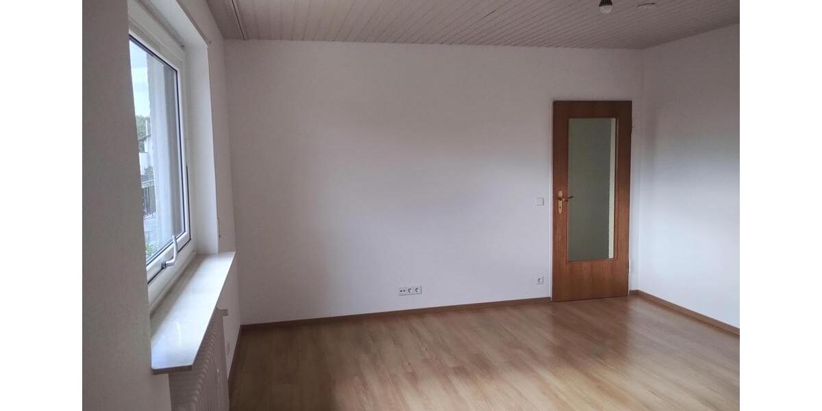 Einziehen & Wohlfühlen: Schöne, helle 2-ZKB-Wohnung mit EBK und Terrasse in Leimens bester Lage 2 zimmer