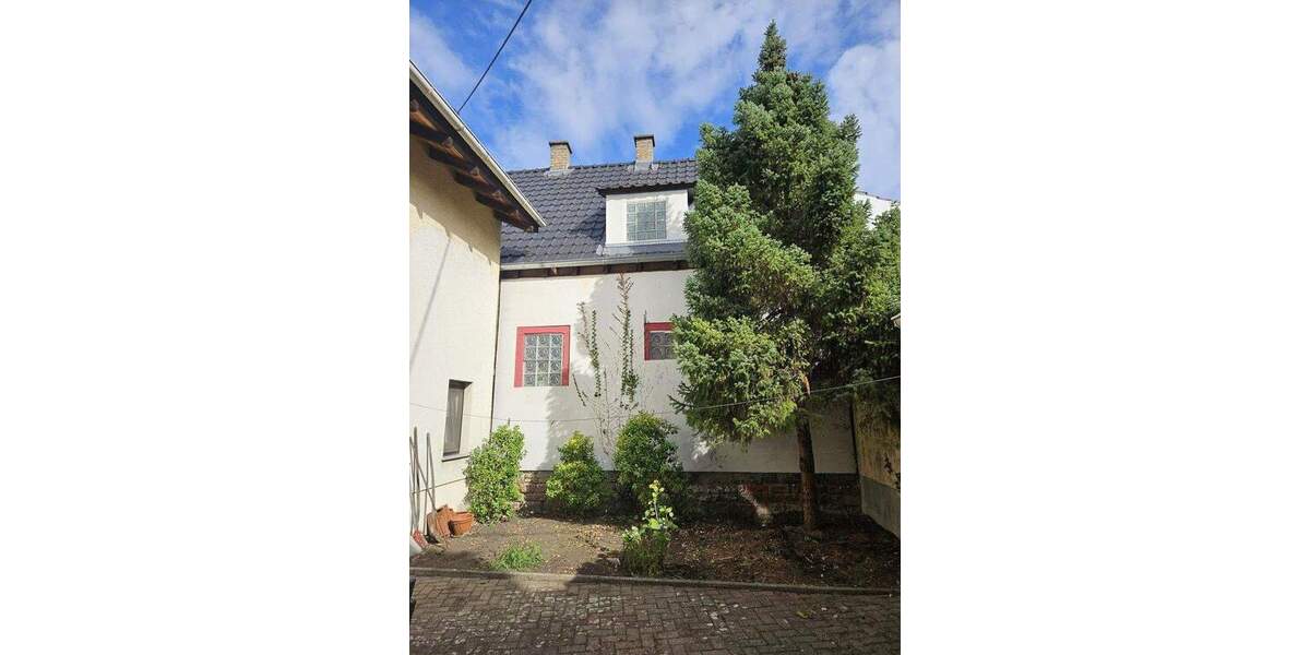 Mehrfamilienhaus, Wohnhaus Ludwigshafen Rheingönheim - 8 Zimmer, 206 m&sup2;, 550.000&euro; | Angebot:24635031