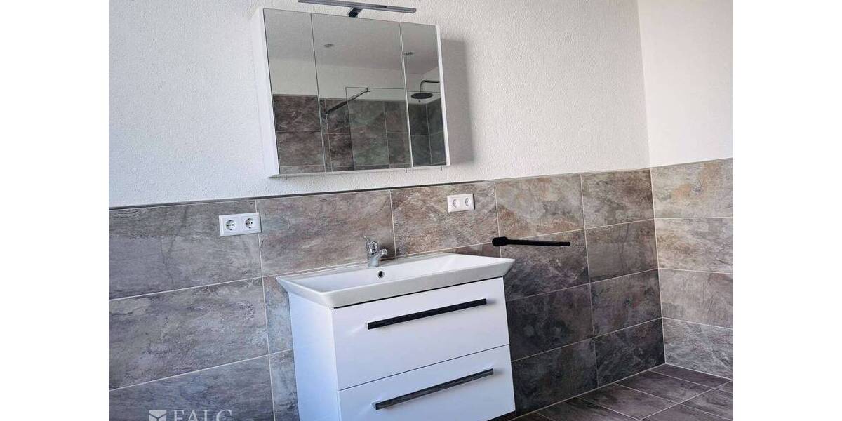 Reihenmittelhaus Philippsburg - 6 Zimmer, 158 m&sup2;, 1.950&euro; | Angebot:26291428