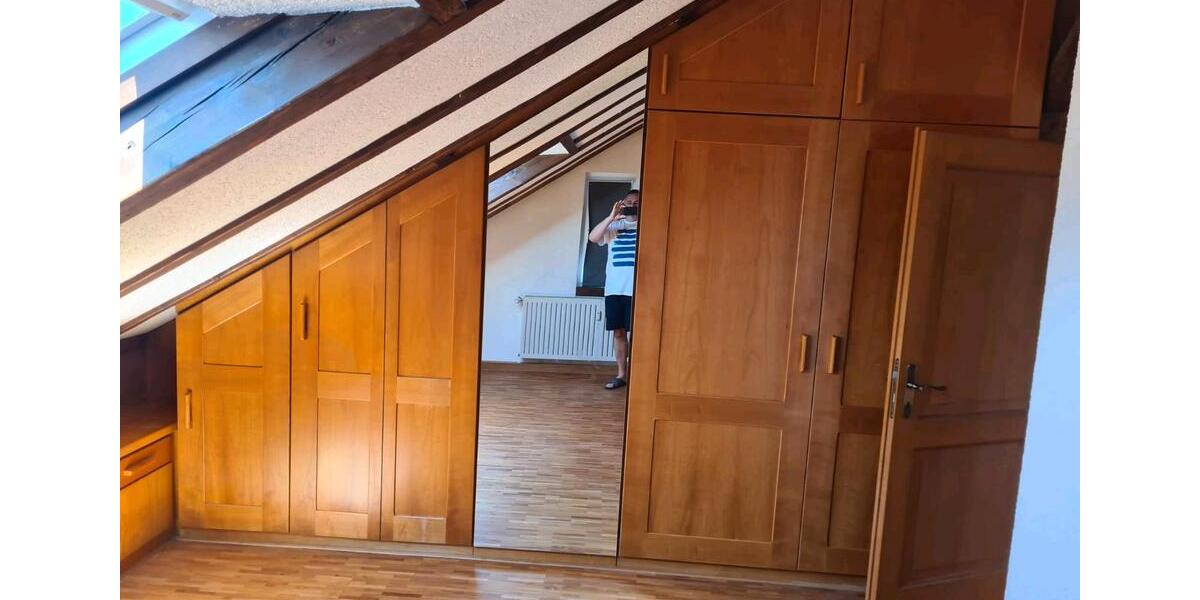 Dachgeschoßwohnung Ludwigshafen am Rhein Ludwigshafen-Oggersheim - 3 Zimmer, 106 m&sup2;, 1.400&euro; | Angebot:26227484