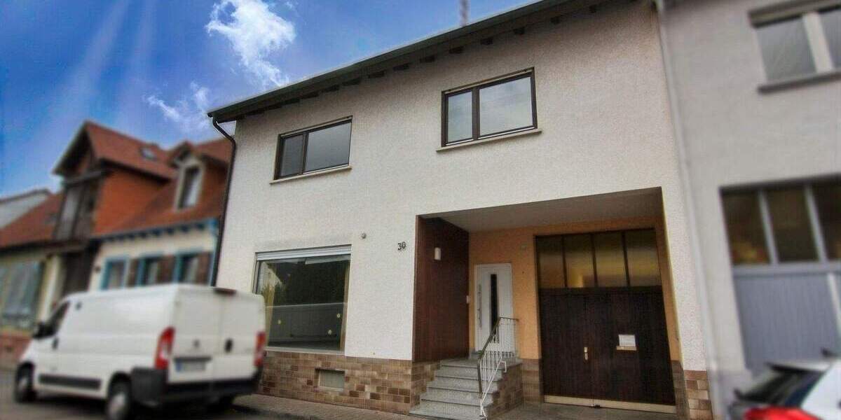 Reihenmittelhaus Walldorf - 8 Zimmer, 239 m&sup2;, 568.000&euro; | Angebot:23974002