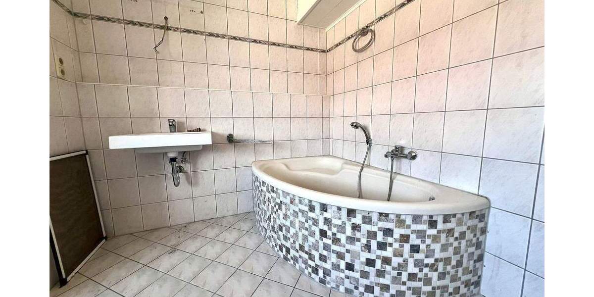 Etagenwohnung Neulußheim - 2 Zimmer, 58 m&sup2;, 700&euro; | Angebot:23976446