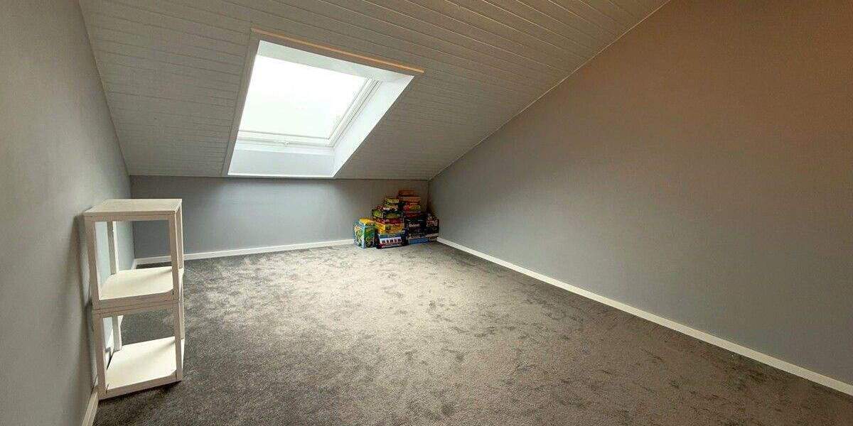 Reihenmittelhaus Ludwigshafen am Rhein Oppau - 7 Zimmer, 163 m&sup2;, 399.000&euro; | Angebot:25877463