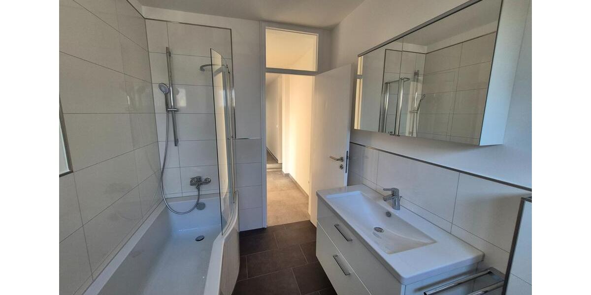 Erdgeschoßwohnung Lorsch - 5 Zimmer, 173 m&sup2;, 2.200&euro; | Angebot:24597326