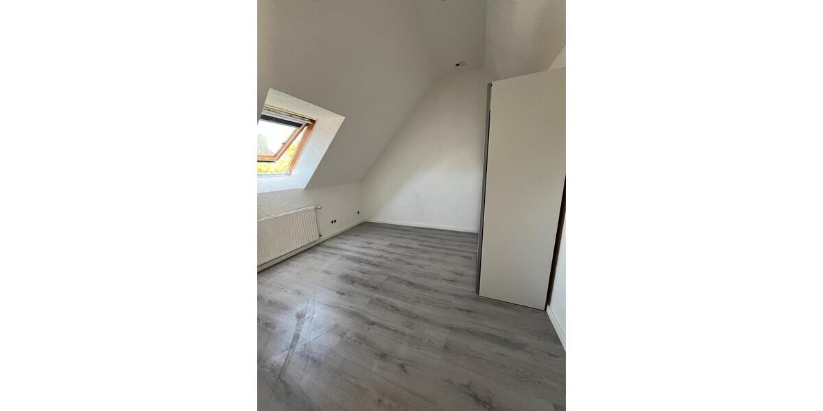 Maisonettenwohnung Ludwigshafen am Rhein Ludwigshafen-Hemshof - 4 Zimmer, 100 m&sup2;, 1.300&euro; | Angebot:25397525