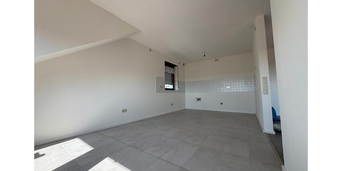 Charmante Dachgeschosswohnung in Hirschberg an der Bergstraße 3.5 zimmer